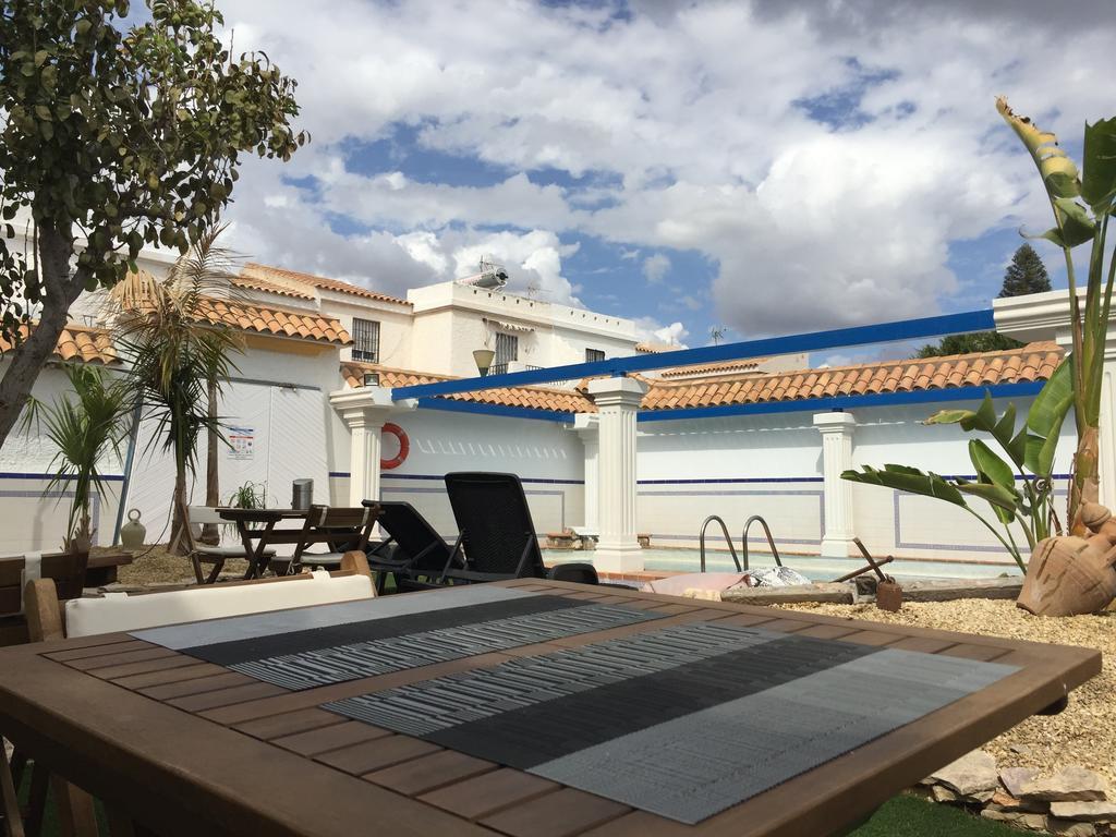 16:9 Los Molinos Suites Almería Chambre photo